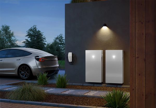 Tesla Powerwall 3 Lifestyle 04N AUNZ